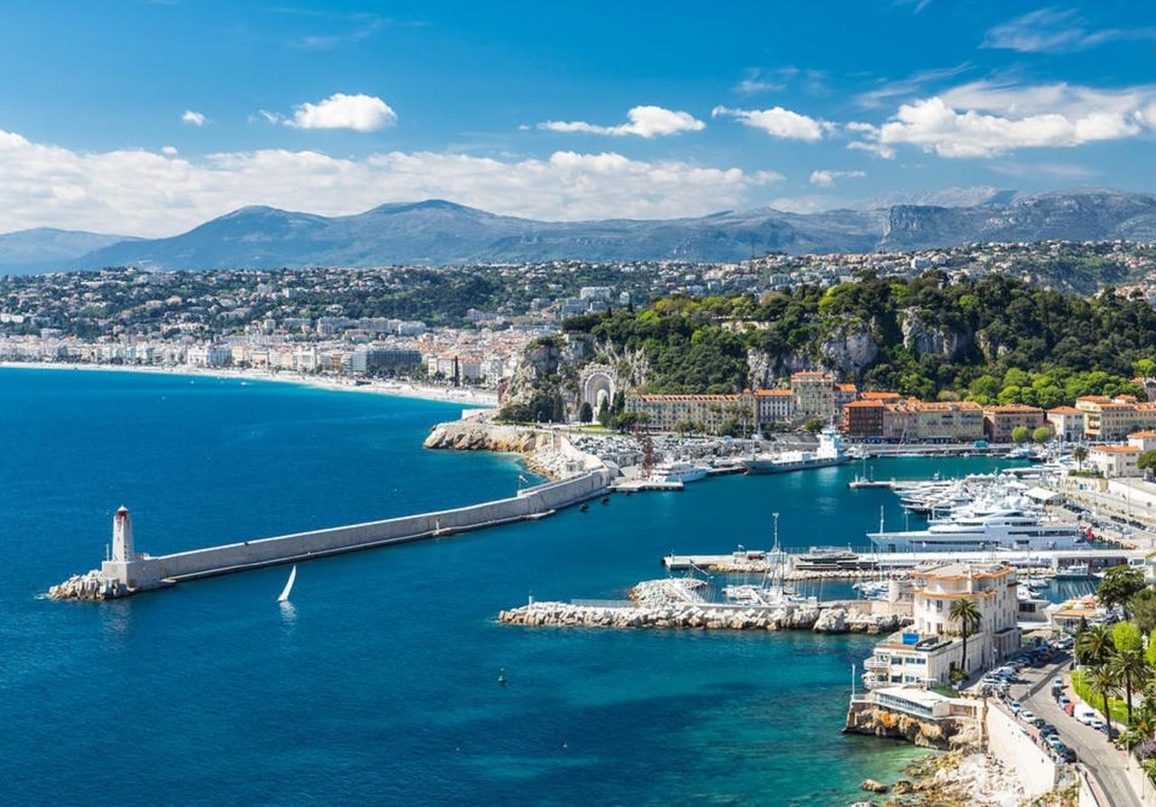 Apartment Grand H -f2, Face Vieux- Nice, Terrasse, Ascenseur, Climatisation, Terrace - Center Nizza